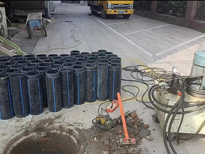 石楼PE置换管厂家 DN315置换管 非开挖管短管置换
